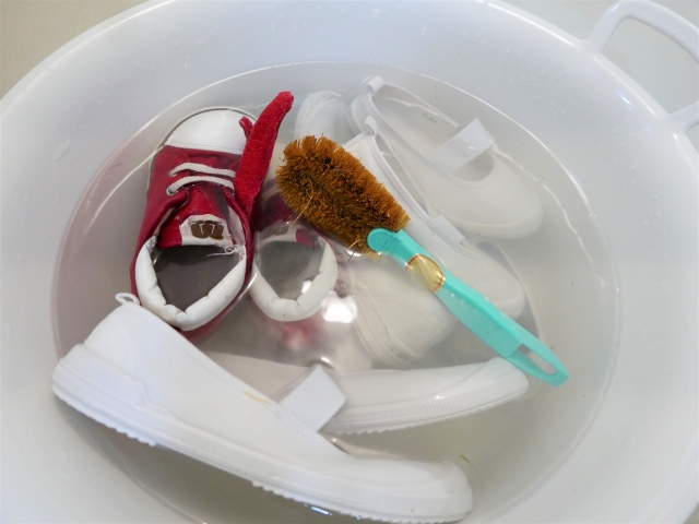 靴を洗う時はつけ置きをおすすめする理由